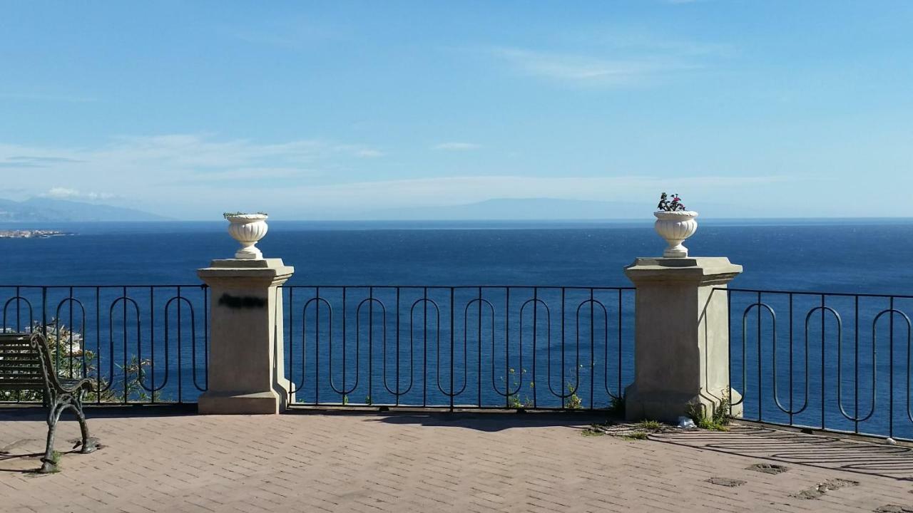 Hotel L.T. Metis Acireale Exterior foto